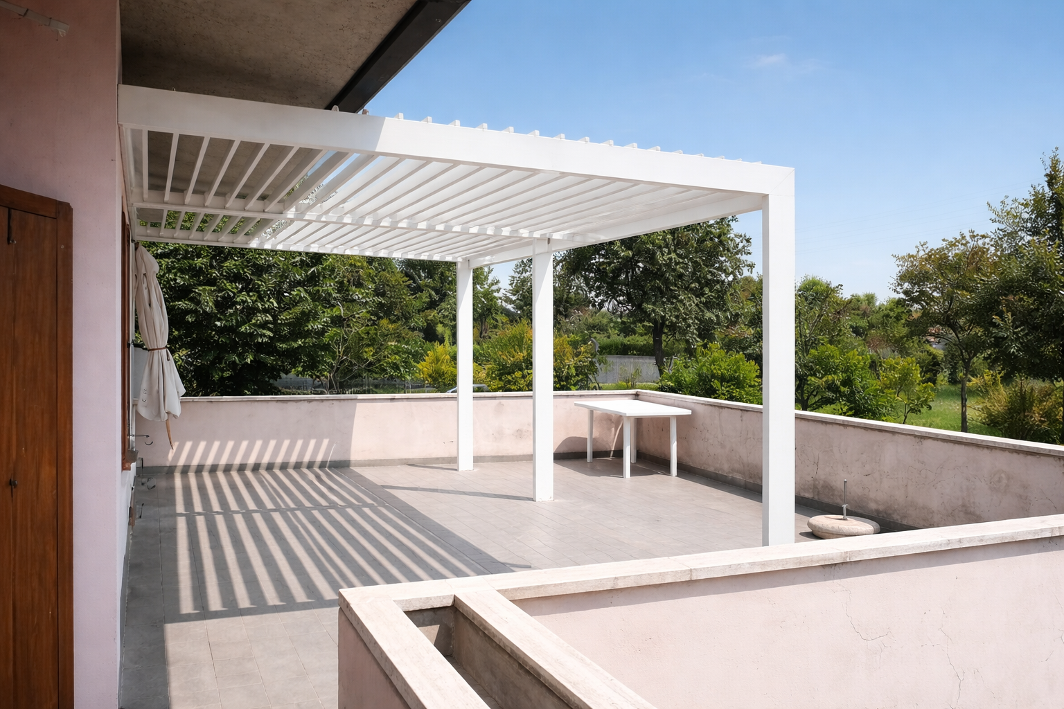 pergola in alluminio bioclimatica